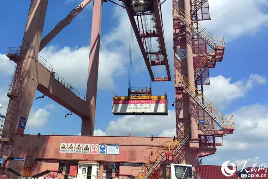 首批涵蓋27條直航航線 廈門—東南亞“絲路海運”跨境電商快速通道啟動