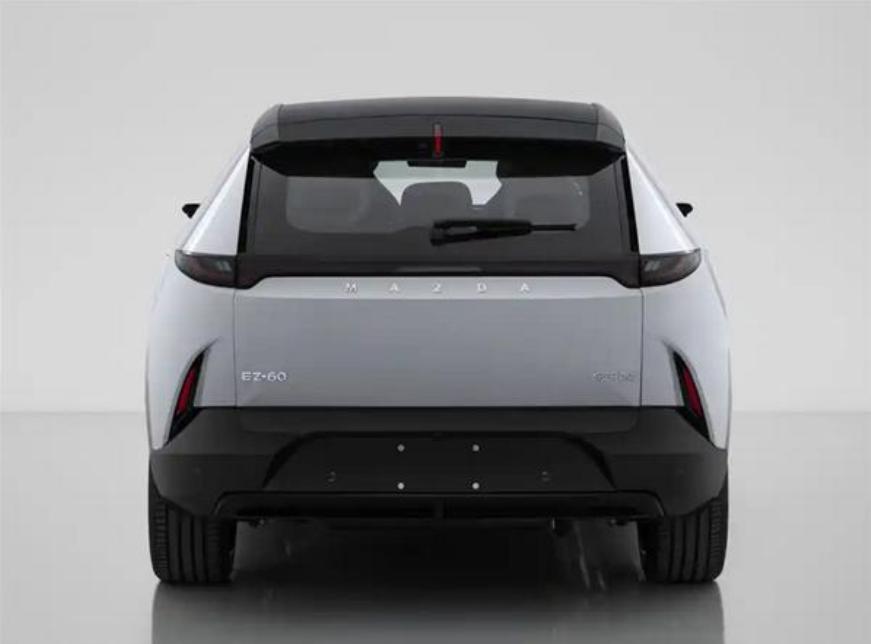 訂單破3萬!馬自達新SUV殺到:5K巨屏+裸眼3D HUD+零重力座椅