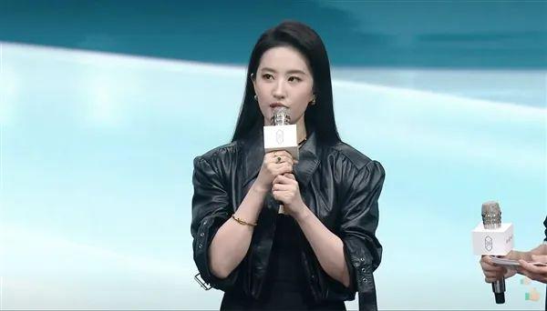 劉亦菲曬38歲生日照