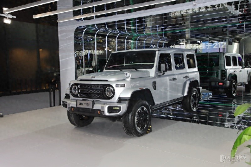2025廣州車展:212混動版亮相 綜合續航超1千公里