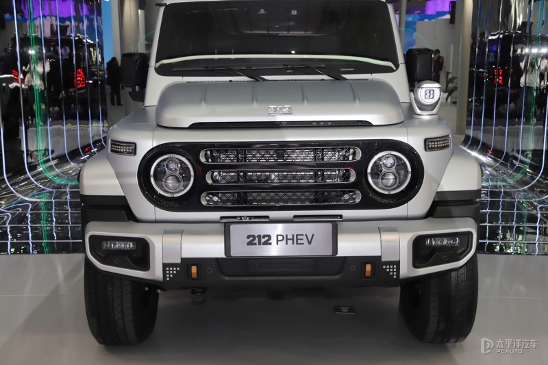 2025廣州車展:212混動版亮相 綜合續航超1千公里