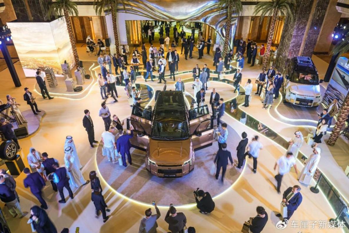 極石ADAMAS國(guó)內(nèi)首發(fā),中東皇室定制版又頂又奢?