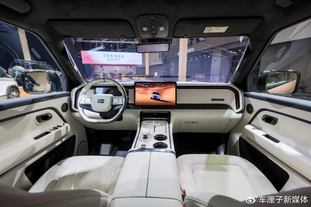 極石ADAMAS國(guó)內(nèi)首發(fā),中東皇室定制版又頂又奢?