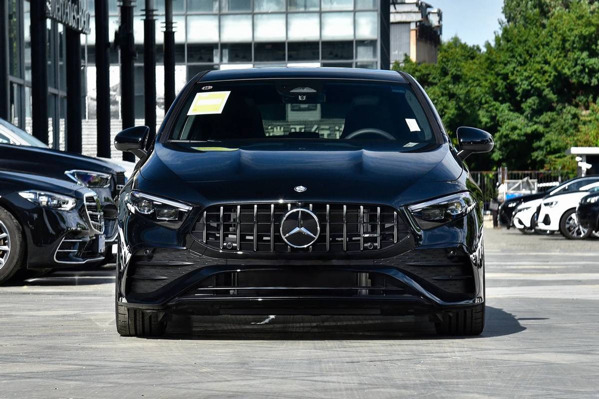新款梅賽德斯AMG A35/45上市,售40.51萬起,配置有調整